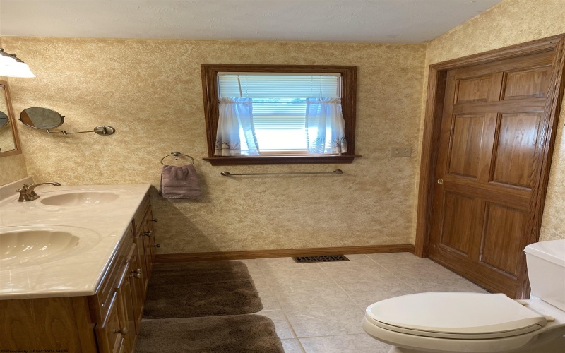 133 Potterstone Road, Buckhannon, West Virginia 26201-4033, 4 Bedrooms Bedrooms, 8 Rooms Rooms,3 BathroomsBathrooms,Single Family Detached,For Sale,Potterstone,10159342