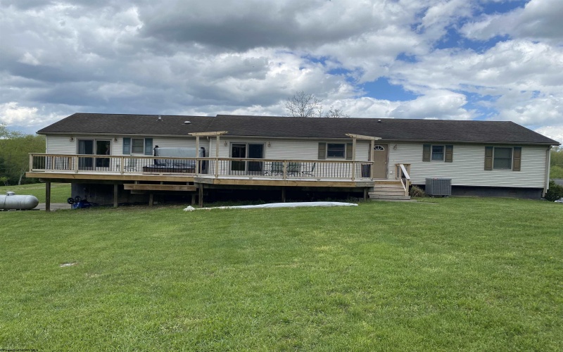 133 Potterstone Road, Buckhannon, West Virginia 26201-4033, 4 Bedrooms Bedrooms, 8 Rooms Rooms,3 BathroomsBathrooms,Single Family Detached,For Sale,Potterstone,10159342