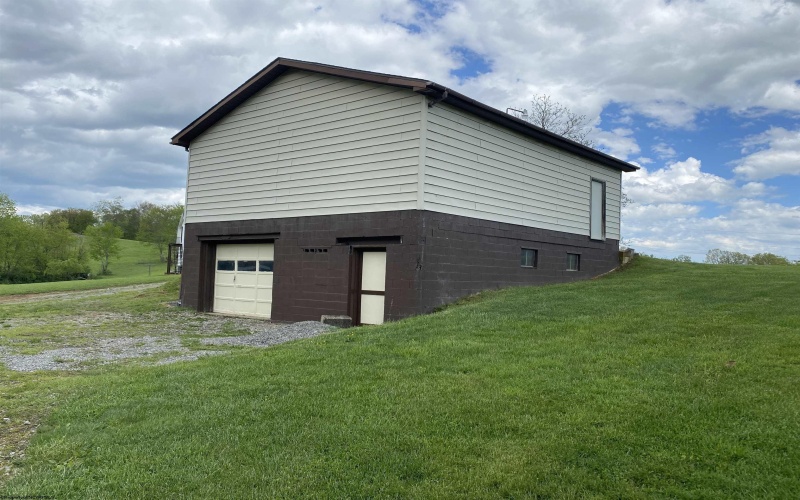 133 Potterstone Road, Buckhannon, West Virginia 26201-4033, 4 Bedrooms Bedrooms, 8 Rooms Rooms,3 BathroomsBathrooms,Single Family Detached,For Sale,Potterstone,10159342