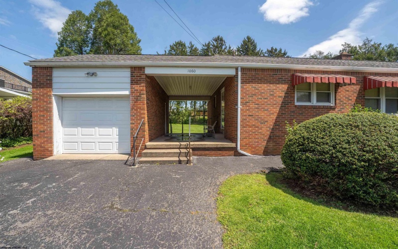 1060 Takoma Street, Morgantown, West Virginia 26505, 3 Bedrooms Bedrooms, 6 Rooms Rooms,1 BathroomBathrooms,Single Family Detached,For Sale,Takoma,10159350