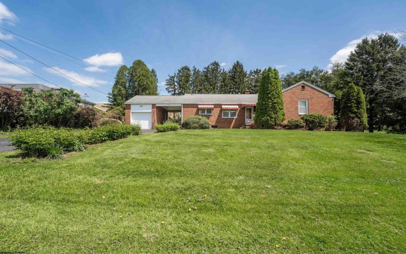 1060 Takoma Street, Morgantown, West Virginia 26505, 3 Bedrooms Bedrooms, 6 Rooms Rooms,1 BathroomBathrooms,Single Family Detached,For Sale,Takoma,10159350