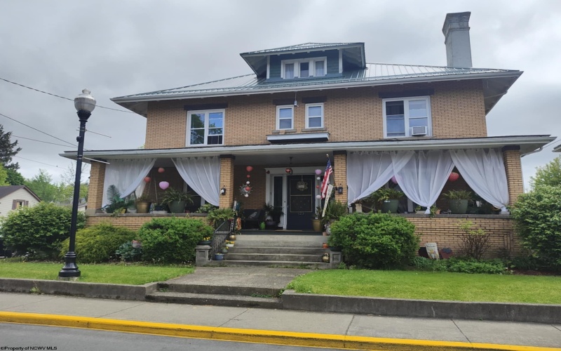 123 Main Street, Buckhannon, West Virginia 26201, 4 Bedrooms Bedrooms, 9 Rooms Rooms,3 BathroomsBathrooms,Single Family Detached,For Sale,Main,10159340