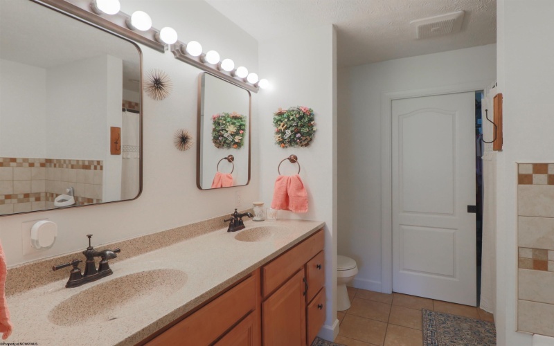 6 Fairway Drive, Mount Clare, West Virginia 26408, 3 Bedrooms Bedrooms, 6 Rooms Rooms,2 BathroomsBathrooms,Single Family Attached,For Sale,Fairway,10159355