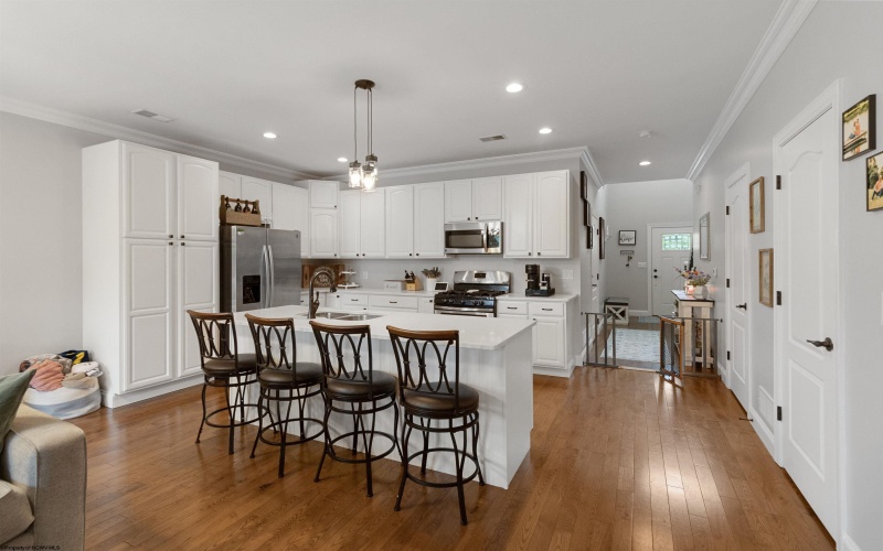 6 Fairway Drive, Mount Clare, West Virginia 26408, 3 Bedrooms Bedrooms, 6 Rooms Rooms,2 BathroomsBathrooms,Single Family Attached,For Sale,Fairway,10159355