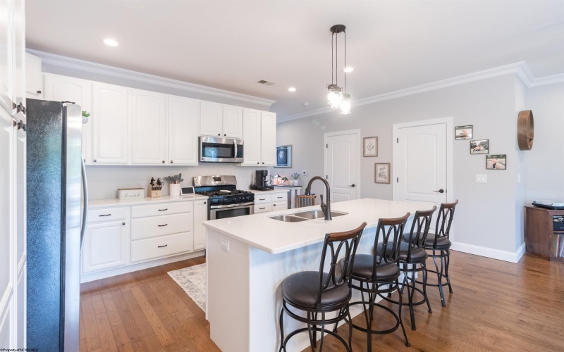 6 Fairway Drive, Mount Clare, West Virginia 26408, 3 Bedrooms Bedrooms, 6 Rooms Rooms,2 BathroomsBathrooms,Single Family Attached,For Sale,Fairway,10159355