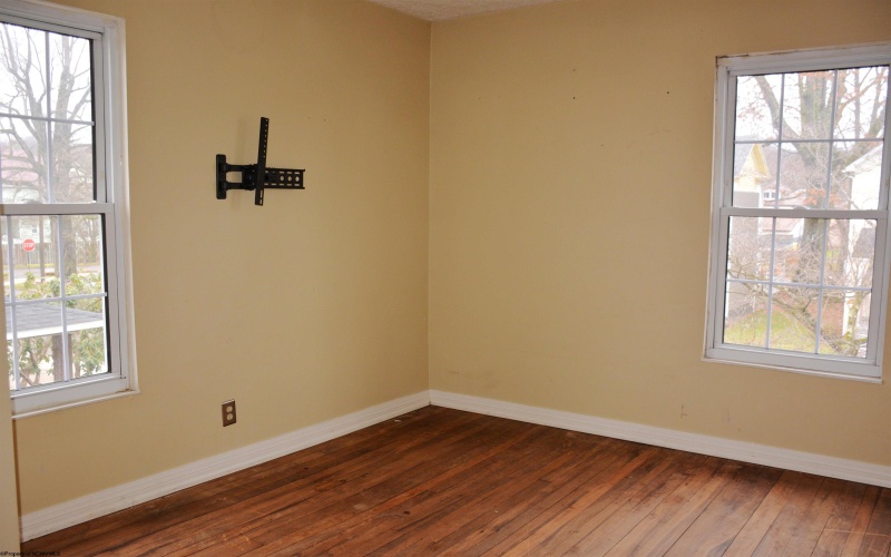 1010 Kerens Avenue, Elkins, West Virginia 26241, 4 Bedrooms Bedrooms, 8 Rooms Rooms,1 BathroomBathrooms,Single Family Detached,For Sale,Kerens,10157671