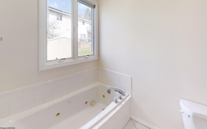 118 Cobblestone Circle, Morgantown, West Virginia 26505, 5 Bedrooms Bedrooms, 9 Rooms Rooms,3 BathroomsBathrooms,Single Family Detached,For Sale,Cobblestone,10158865