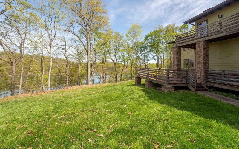 215 Mystic Drive, Morgantown, West Virginia 26508, 6 Bedrooms Bedrooms, 11 Rooms Rooms,6 BathroomsBathrooms,Single Family Detached,For Sale,Mystic,10159369