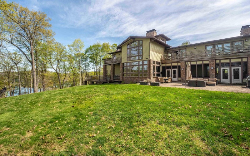 215 Mystic Drive, Morgantown, West Virginia 26508, 6 Bedrooms Bedrooms, 11 Rooms Rooms,6 BathroomsBathrooms,Single Family Detached,For Sale,Mystic,10159369