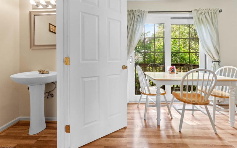 12 Silver View Court, Morgantown, West Virginia 26508, 2 Bedrooms Bedrooms, 5 Rooms Rooms,2 BathroomsBathrooms,Single Family Attached,For Sale,Silver View,10159358