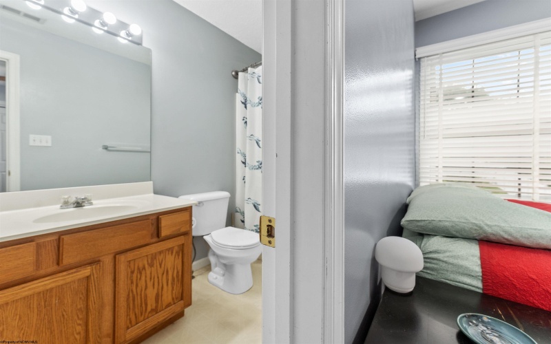 12 Silver View Court, Morgantown, West Virginia 26508, 2 Bedrooms Bedrooms, 5 Rooms Rooms,2 BathroomsBathrooms,Single Family Attached,For Sale,Silver View,10159358