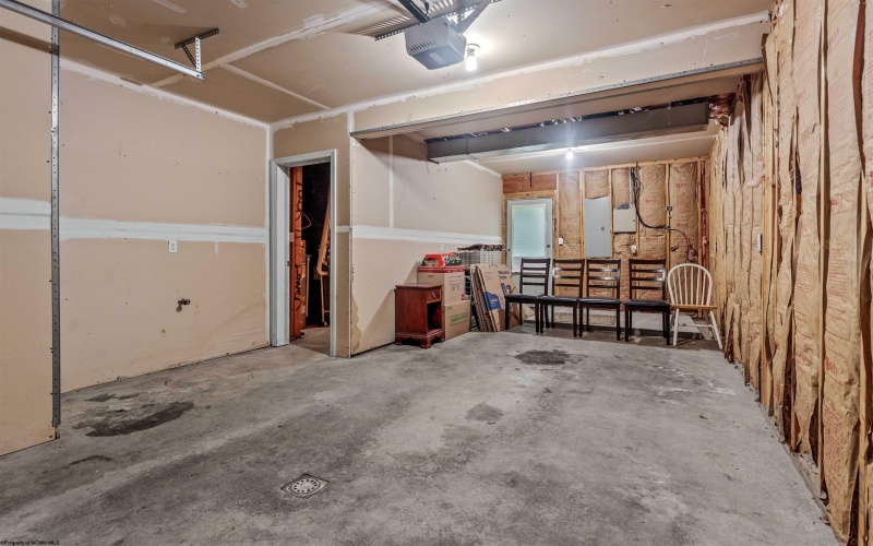 12 Silver View Court, Morgantown, West Virginia 26508, 2 Bedrooms Bedrooms, 5 Rooms Rooms,2 BathroomsBathrooms,Single Family Attached,For Sale,Silver View,10159358