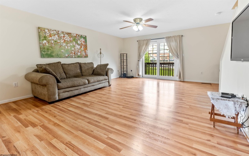 12 Silver View Court, Morgantown, West Virginia 26508, 2 Bedrooms Bedrooms, 5 Rooms Rooms,2 BathroomsBathrooms,Single Family Attached,For Sale,Silver View,10159358