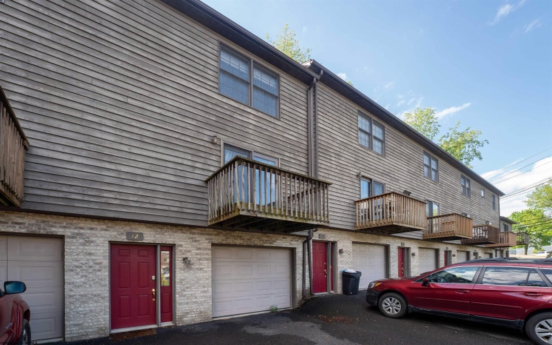 12 Silver View Court, Morgantown, West Virginia 26508, 2 Bedrooms Bedrooms, 5 Rooms Rooms,2 BathroomsBathrooms,Single Family Attached,For Sale,Silver View,10159358