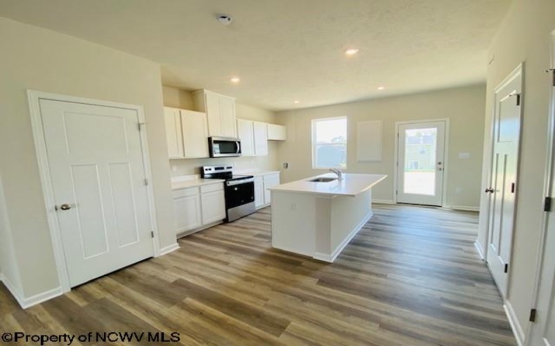 757 Mulligan Court, Maidsville, West Virginia 26541, 3 Bedrooms Bedrooms, 5 Rooms Rooms,2 BathroomsBathrooms,Single Family Attached,For Sale,Mulligan,10159362