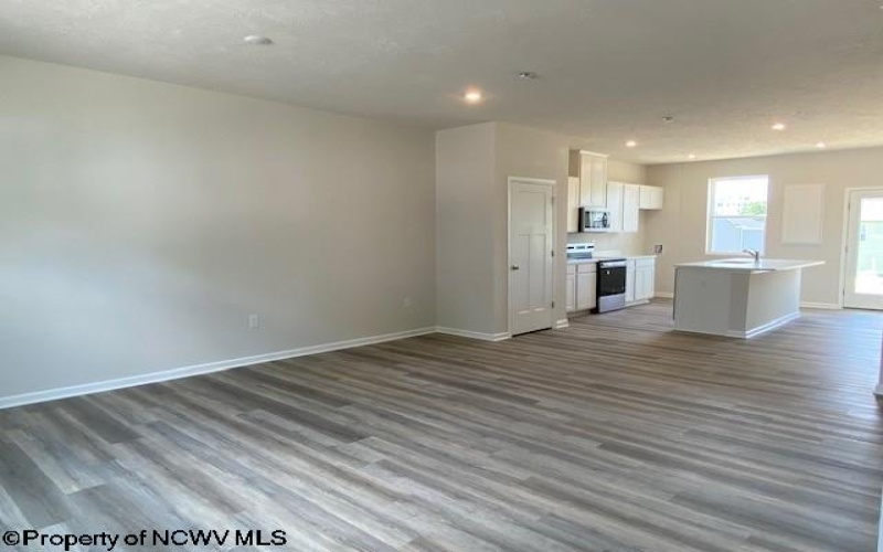 757 Mulligan Court, Maidsville, West Virginia 26541, 3 Bedrooms Bedrooms, 5 Rooms Rooms,2 BathroomsBathrooms,Single Family Attached,For Sale,Mulligan,10159362