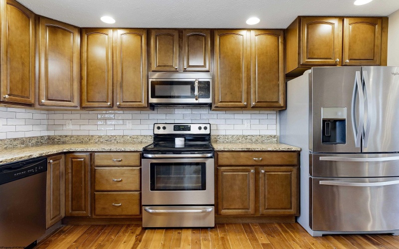 11 Amber Ridge, Morgantown, West Virginia 26508, 3 Bedrooms Bedrooms, 6 Rooms Rooms,3 BathroomsBathrooms,Residential Rentals,For Rent,Amber,10159367