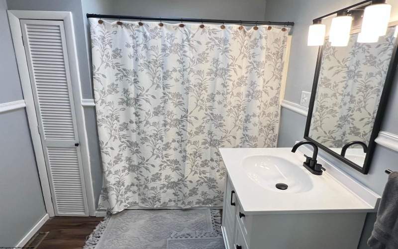 512 Camden Avenue, Monongah, West Virginia 26554, 2 Bedrooms Bedrooms, 5 Rooms Rooms,1 BathroomBathrooms,Single Family Detached,For Sale,Camden,10159366