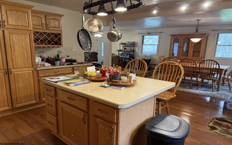 112 Hillside Drive, Thomas, West Virginia 26292, 3 Bedrooms Bedrooms, 8 Rooms Rooms,2 BathroomsBathrooms,Single Family Detached,For Sale,Hillside,10159364