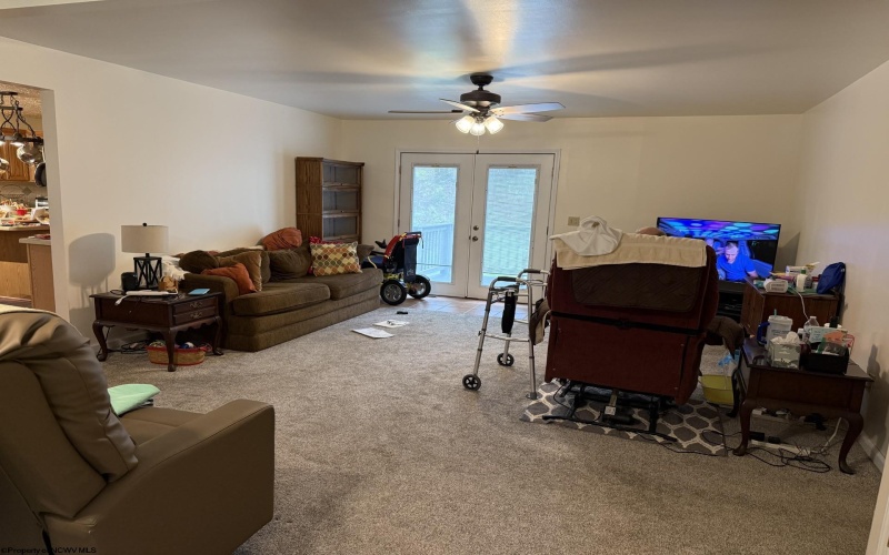 112 Hillside Drive, Thomas, West Virginia 26292, 3 Bedrooms Bedrooms, 8 Rooms Rooms,2 BathroomsBathrooms,Single Family Detached,For Sale,Hillside,10159364