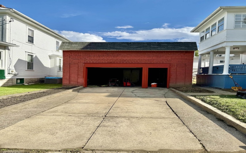 108 Marshall Street, Mannington, West Virginia 26582, 3 Bedrooms Bedrooms, 9 Rooms Rooms,1 BathroomBathrooms,Single Family Detached,For Sale,Marshall,10159359