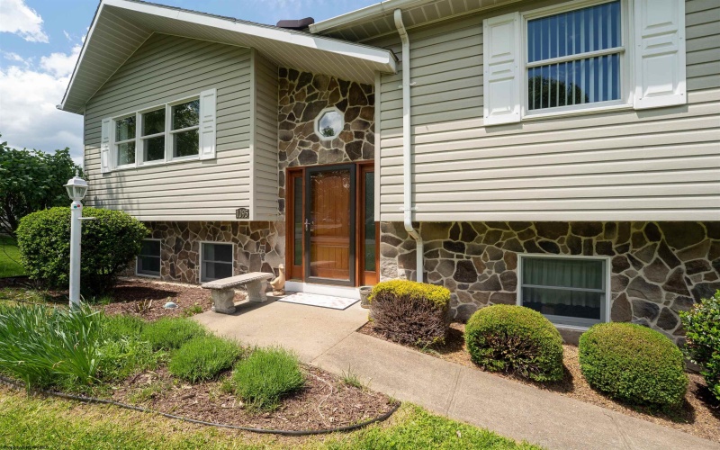 1095 Brooking Drive, Morgantown, West Virginia 26508, 3 Bedrooms Bedrooms, 7 Rooms Rooms,2 BathroomsBathrooms,Single Family Detached,For Sale,Brooking,10159372