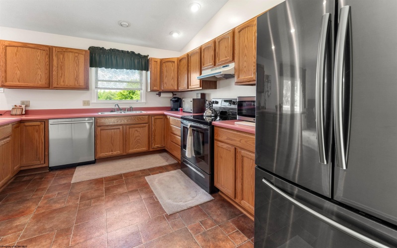 1095 Brooking Drive, Morgantown, West Virginia 26508, 3 Bedrooms Bedrooms, 7 Rooms Rooms,2 BathroomsBathrooms,Single Family Detached,For Sale,Brooking,10159372