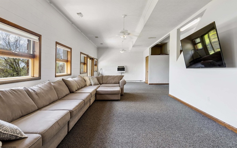 2626 STEWARTSTOWN Road, Morgantown, West Virginia 26508, 5 Bedrooms Bedrooms, 15 Rooms Rooms,4 BathroomsBathrooms,Single Family Detached,For Sale,STEWARTSTOWN,10159371