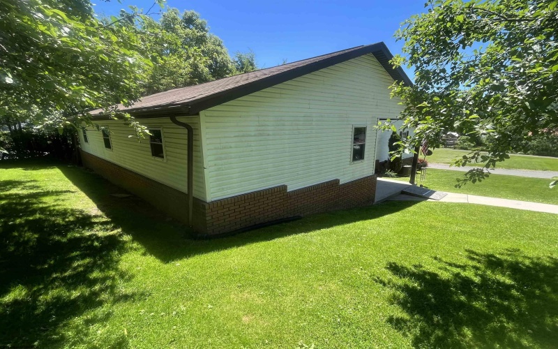 36 3rd Street, Durbin, West Virginia 26264, 4 Bedrooms Bedrooms, 9 Rooms Rooms,1 BathroomBathrooms,Single Family Detached,For Sale,3rd,10159388