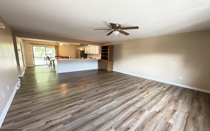 217 Stonegate Circle, Morgantown, West Virginia 26505, 3 Bedrooms Bedrooms, 5 Rooms Rooms,4 BathroomsBathrooms,Residential Rentals,For Rent,Stonegate,10159375