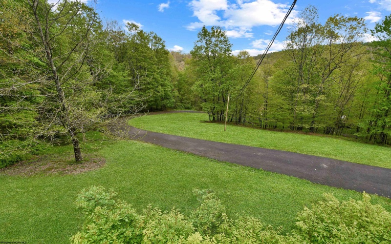379 Big Sandy Road, Bruceton Mills, West Virginia 26525, 3 Bedrooms Bedrooms, 9 Rooms Rooms,2 BathroomsBathrooms,Single Family Detached,For Sale,Big Sandy,10159383