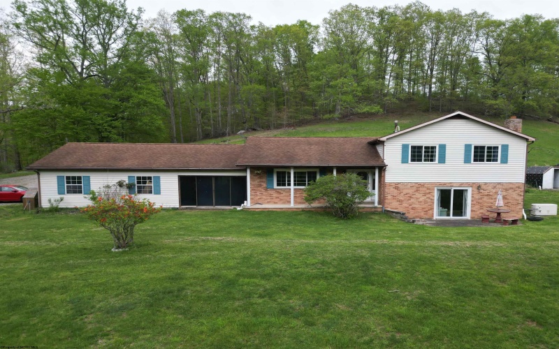 10401 Skin Creek Road, Horner, West Virginia 26372, 4 Bedrooms Bedrooms, 8 Rooms Rooms,3 BathroomsBathrooms,Single Family Detached,For Sale,Skin Creek,10159382