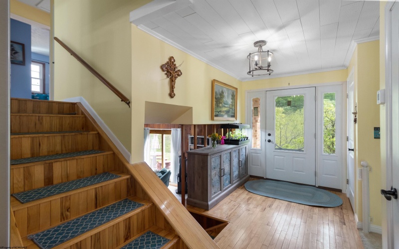 10401 Skin Creek Road, Horner, West Virginia 26372, 4 Bedrooms Bedrooms, 8 Rooms Rooms,3 BathroomsBathrooms,Single Family Detached,For Sale,Skin Creek,10159382