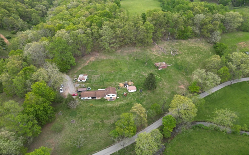 10401 Skin Creek Road, Horner, West Virginia 26372, 4 Bedrooms Bedrooms, 8 Rooms Rooms,3 BathroomsBathrooms,Single Family Detached,For Sale,Skin Creek,10159382