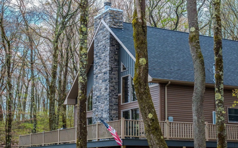 739 Aster Drive, Terra Alta, West Virginia 26764, 3 Bedrooms Bedrooms, 6 Rooms Rooms,2 BathroomsBathrooms,Single Family Detached,For Sale,Aster,10159380