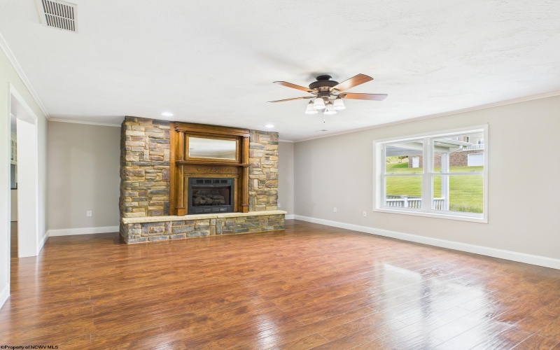2 Franklin Farms Drive, Fairmont, West Virginia 26554, 6 Bedrooms Bedrooms, 19 Rooms Rooms,5 BathroomsBathrooms,Single Family Detached,For Sale,Franklin Farms,10159378