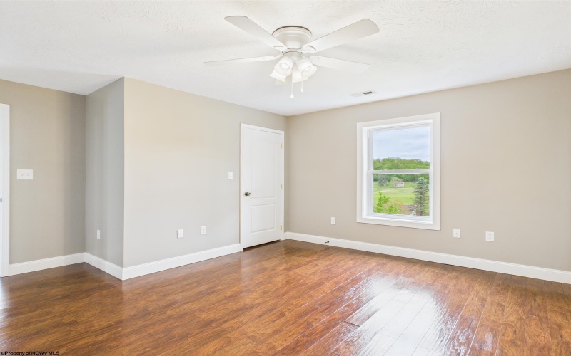 2 Franklin Farms Drive, Fairmont, West Virginia 26554, 6 Bedrooms Bedrooms, 19 Rooms Rooms,5 BathroomsBathrooms,Single Family Detached,For Sale,Franklin Farms,10159378