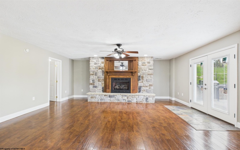 2 Franklin Farms Drive, Fairmont, West Virginia 26554, 6 Bedrooms Bedrooms, 19 Rooms Rooms,5 BathroomsBathrooms,Single Family Detached,For Sale,Franklin Farms,10159378