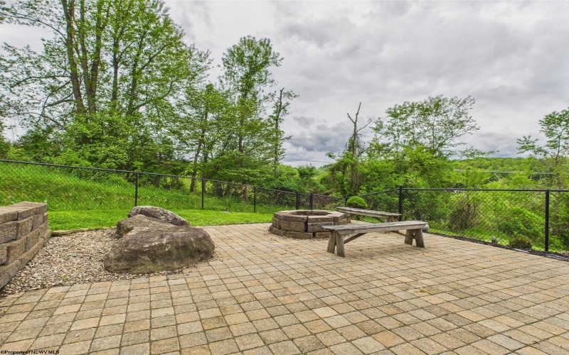 2 Franklin Farms Drive, Fairmont, West Virginia 26554, 6 Bedrooms Bedrooms, 19 Rooms Rooms,5 BathroomsBathrooms,Single Family Detached,For Sale,Franklin Farms,10159378