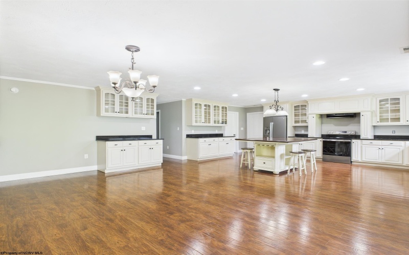 2 Franklin Farms Drive, Fairmont, West Virginia 26554, 6 Bedrooms Bedrooms, 19 Rooms Rooms,5 BathroomsBathrooms,Single Family Detached,For Sale,Franklin Farms,10159378