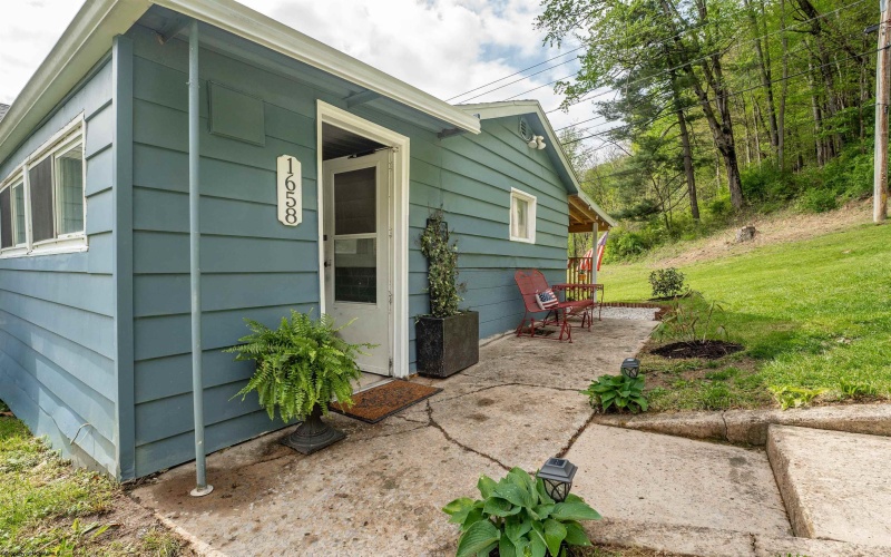 1658 Brookhaven Road, Morgantown, West Virginia 26508, 2 Bedrooms Bedrooms, 5 Rooms Rooms,1 BathroomBathrooms,Single Family Detached,For Sale,Brookhaven,10159377