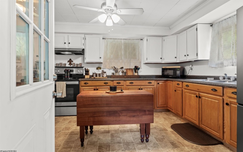 1658 Brookhaven Road, Morgantown, West Virginia 26508, 2 Bedrooms Bedrooms, 5 Rooms Rooms,1 BathroomBathrooms,Single Family Detached,For Sale,Brookhaven,10159377