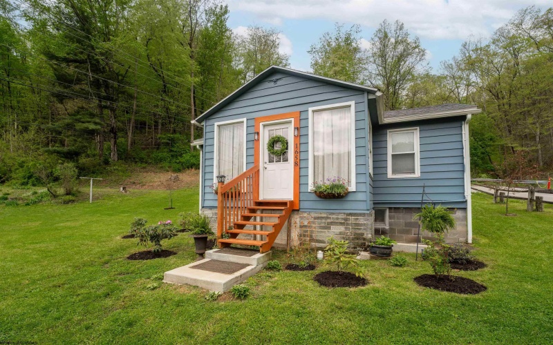 1658 Brookhaven Road, Morgantown, West Virginia 26508, 2 Bedrooms Bedrooms, 5 Rooms Rooms,1 BathroomBathrooms,Single Family Detached,For Sale,Brookhaven,10159377
