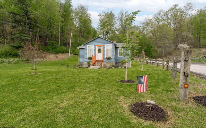 1658 Brookhaven Road, Morgantown, West Virginia 26508, 2 Bedrooms Bedrooms, 5 Rooms Rooms,1 BathroomBathrooms,Single Family Detached,For Sale,Brookhaven,10159377