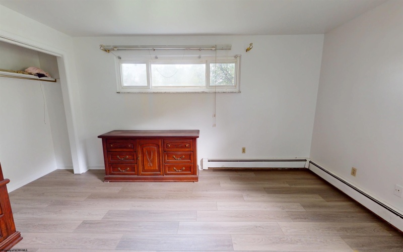 86 SCHOOL Street, Grafton, West Virginia 26354, 3 Bedrooms Bedrooms, 6 Rooms Rooms,1 BathroomBathrooms,Single Family Detached,For Sale,SCHOOL,10159376