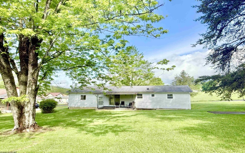 86 SCHOOL Street, Grafton, West Virginia 26354, 3 Bedrooms Bedrooms, 6 Rooms Rooms,1 BathroomBathrooms,Single Family Detached,For Sale,SCHOOL,10159376