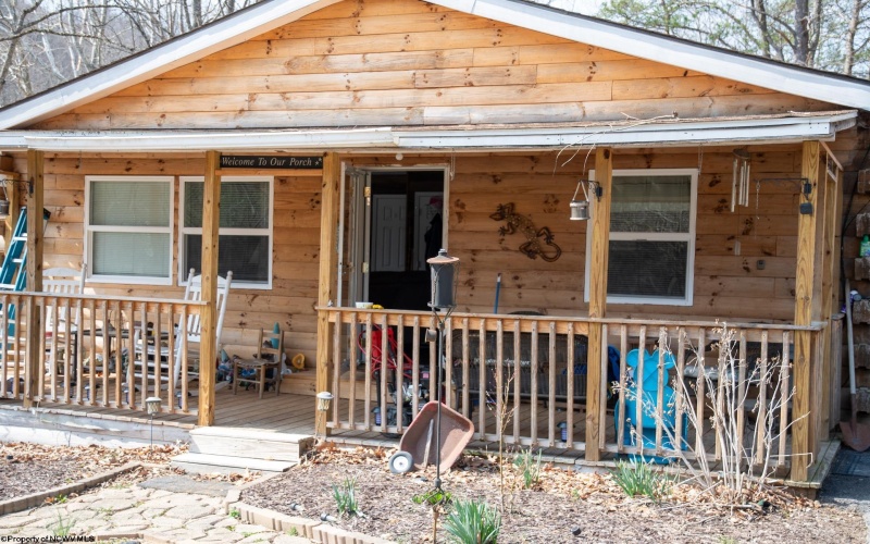 5457 Mill Creek Road, Charleston, West Virginia 25311, 2 Bedrooms Bedrooms, 6 Rooms Rooms,2 BathroomsBathrooms,Single Family Detached,For Sale,Mill Creek,10159373