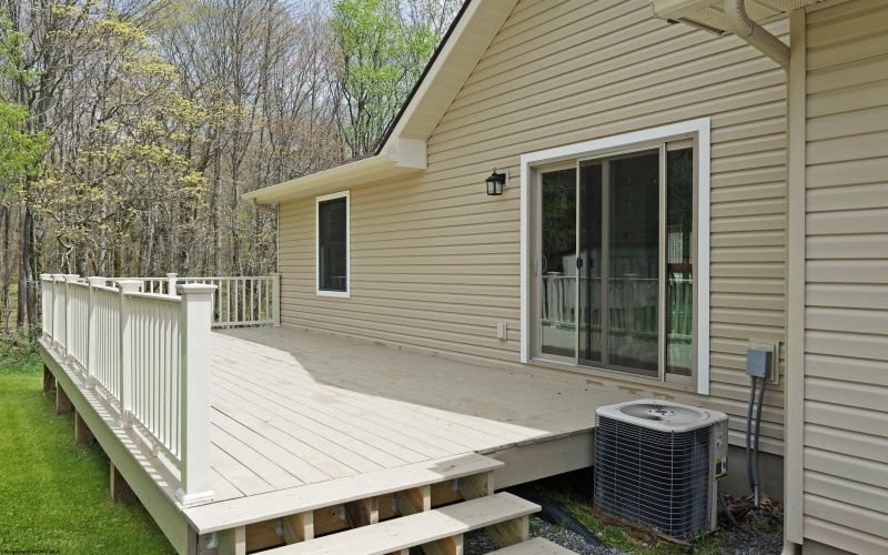 16 Cardinal Lane, Terra Alta, West Virginia 26764, 4 Bedrooms Bedrooms, 10 Rooms Rooms,3 BathroomsBathrooms,Single Family Detached,For Sale,Cardinal,10159393