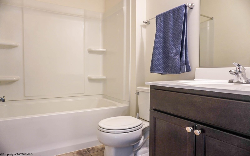 108 Eastview Way, Fairmont, West Virginia 26554, 3 Bedrooms Bedrooms, 7 Rooms Rooms,2 BathroomsBathrooms,Single Family Detached,For Sale,Eastview,10159398
