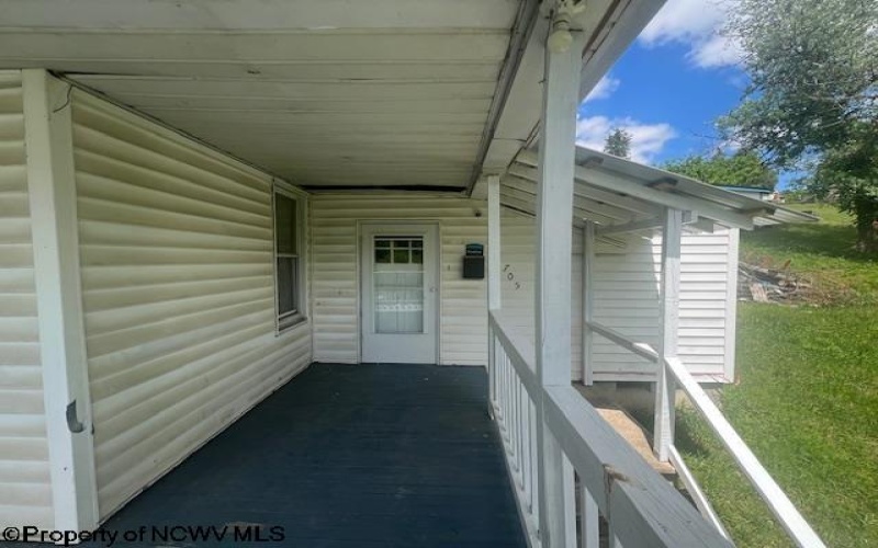 705 Cemetery Street, Mannington, West Virginia 26582, 2 Bedrooms Bedrooms, 7 Rooms Rooms,1 BathroomBathrooms,Single Family Detached,For Sale,Cemetery,10159426